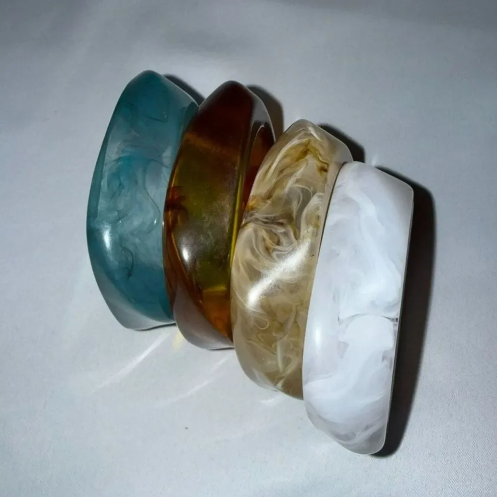 4-piece Set Chunky Smooth Acrylic Stackable Bangles